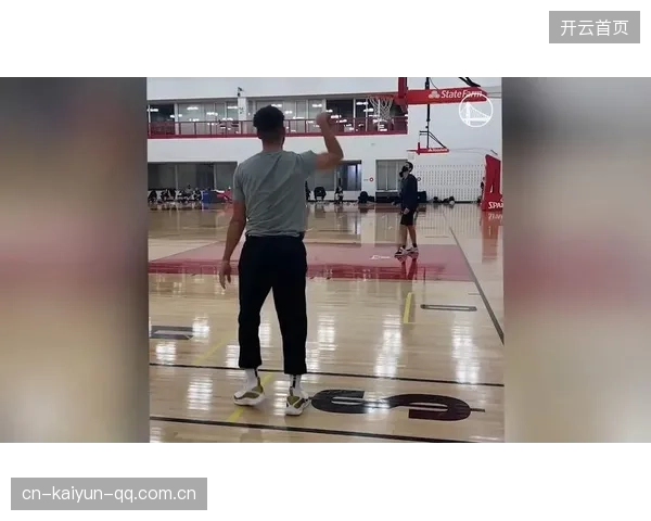 NBA三分线外连续投中,手感滚烫——揭秘三分神准的秘密武器 NBA三分线外连续投中,手感滚烫——揭秘三分神准的秘密武器